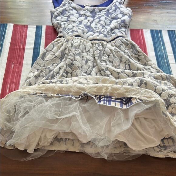 Westin Wear tulle Elegant Floral Lace Dress Sz Small impeccable - Picture 8 of 13